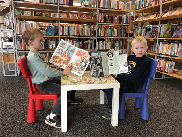 Besuch in der Stadtbibliothek Neuss (Photo 2)