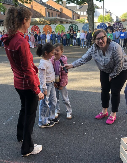 Herzlicher Empfang für unsere neue Schulleiterin (Photo 1)