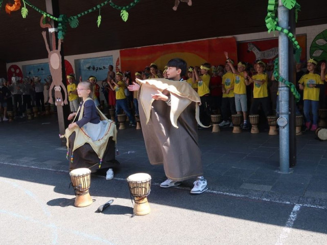 Trommel Theater 2025 - Der Schulhof wird zur Bühne