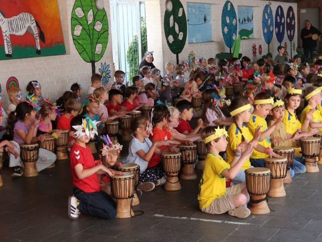 Trommel Theater 2025 - Der Schulhof wird zur Bühne (Photo 4)