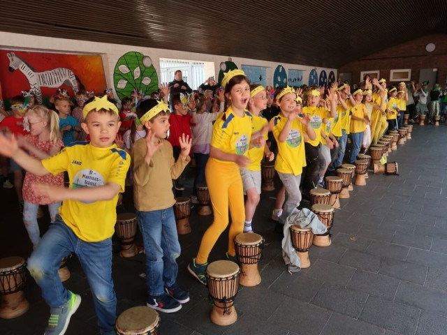 Trommel Theater 2025 - Der Schulhof wird zur Bühne (Photo 9)